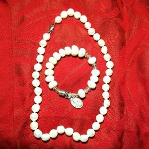 Set of pearl choker & bracelet fashion jewelry